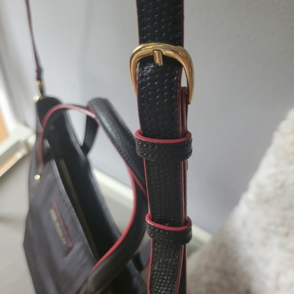 Vera Bradley crossbody with handles - Picture 10 of 14